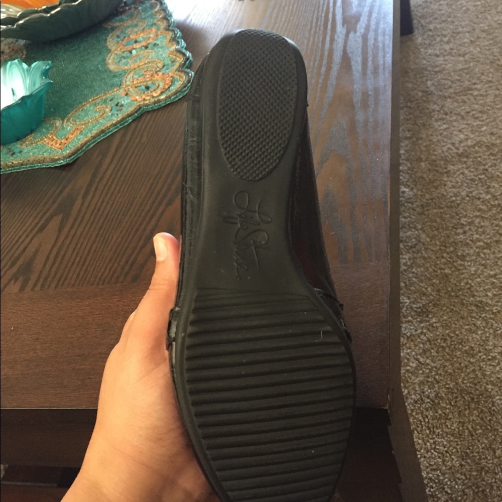 Shoes - Picture 3 of 5